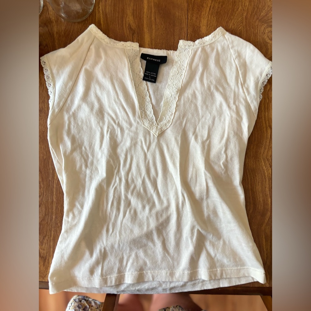 White express top with lace detail